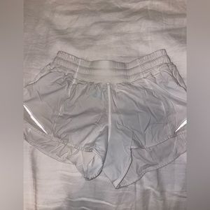 Lululemon Hotty Hot Shorts 2-Inch